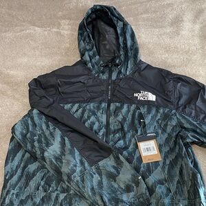 The North Face Men’s Hooded Windbreaker - Black & Teal Camo